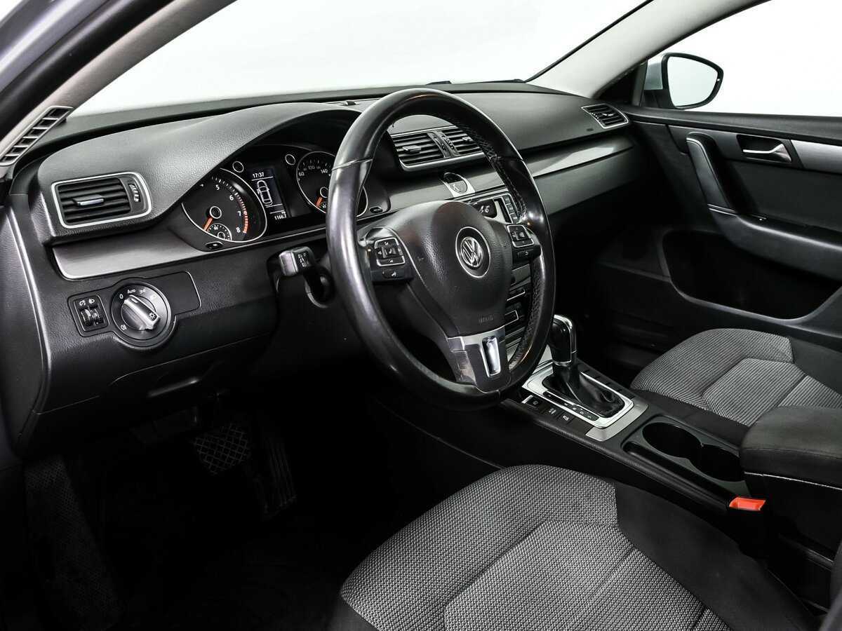 Volkswagen Passat 2011