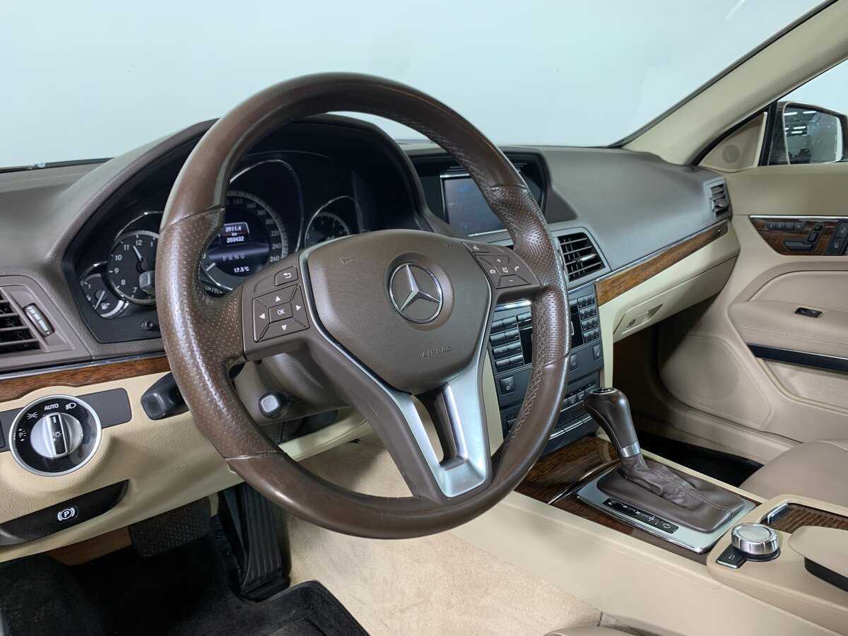 Mercedes-Benz E-Класс 2012