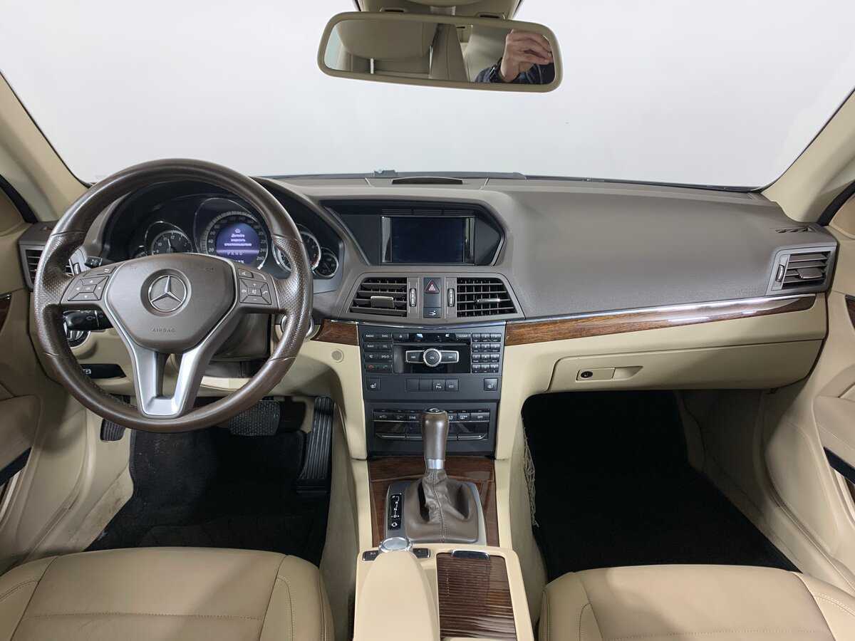Mercedes-Benz E-Класс 2012