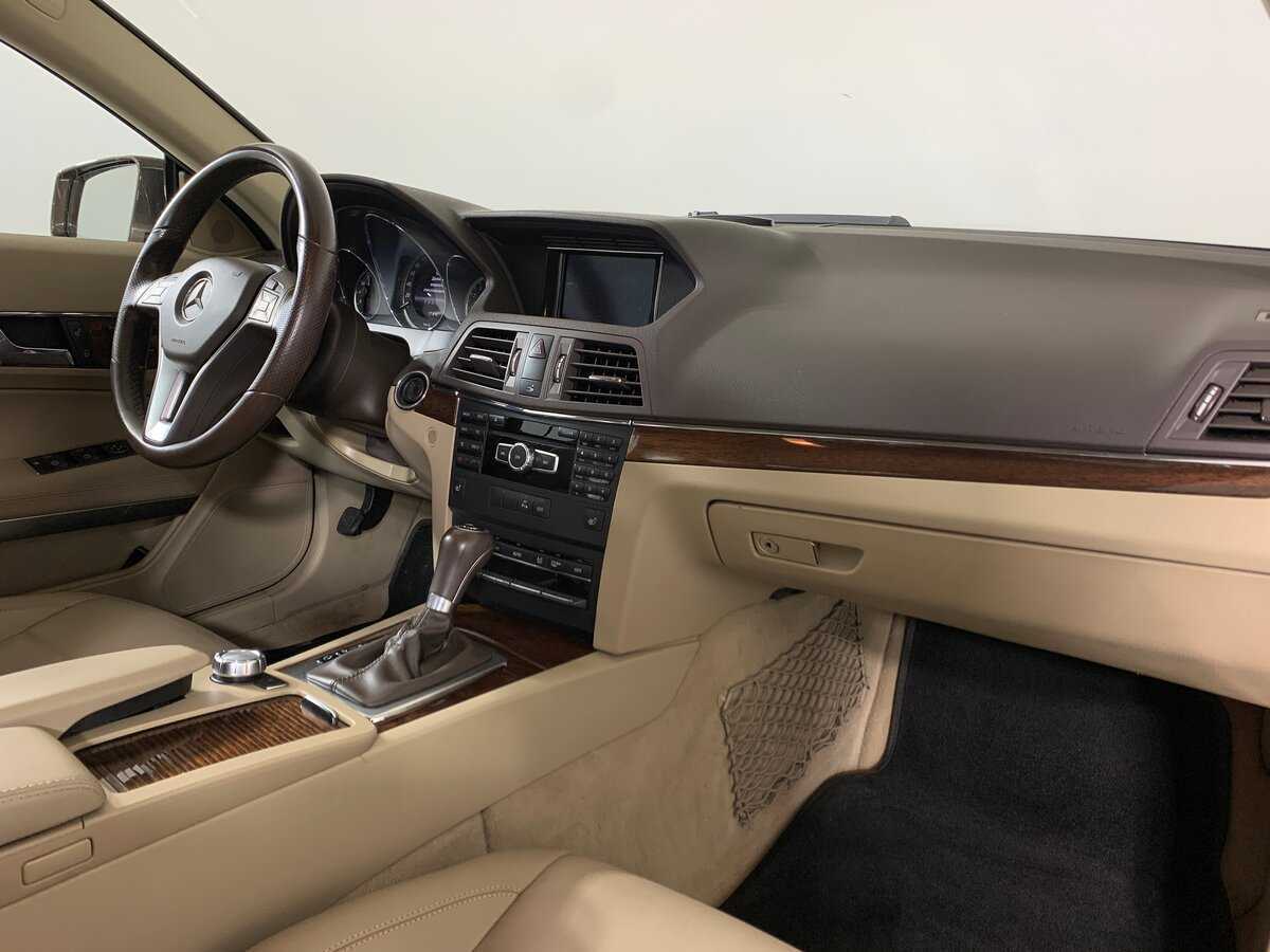 Mercedes-Benz E-Класс 2012
