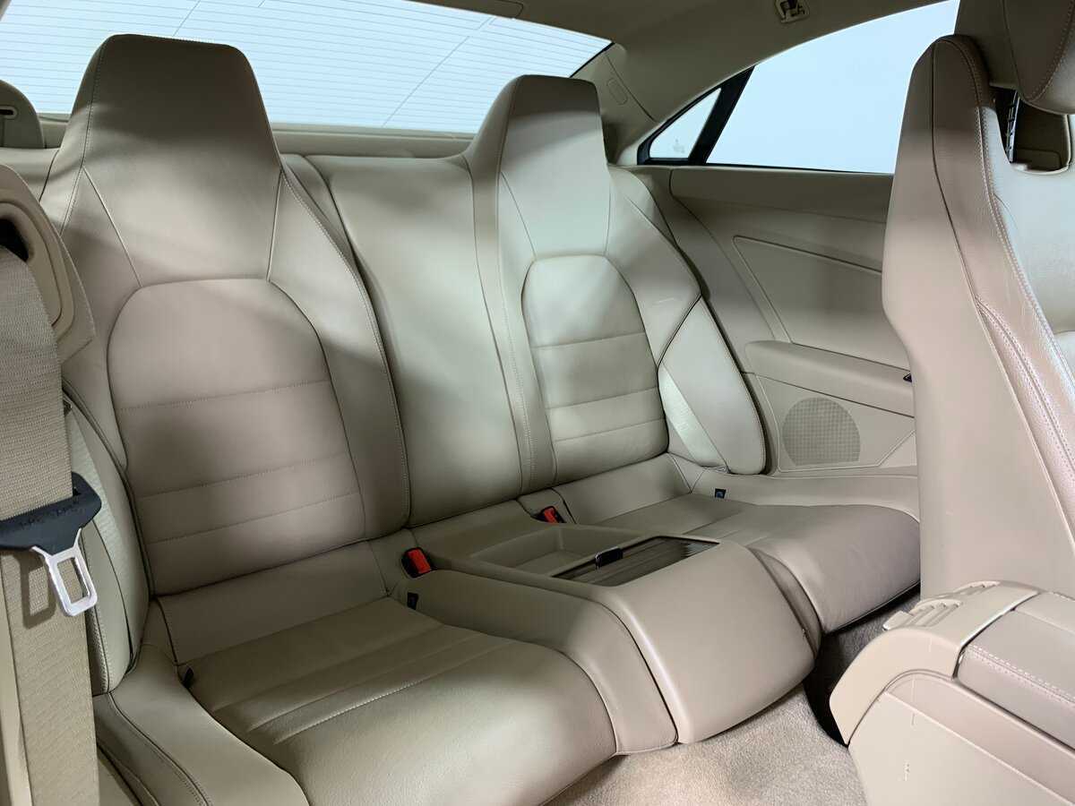 Mercedes-Benz E-Класс 2012
