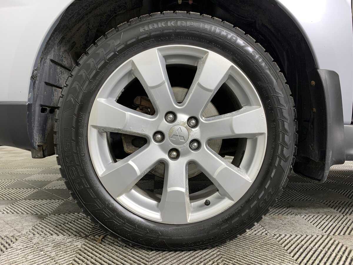 Mitsubishi Outlander 2012
