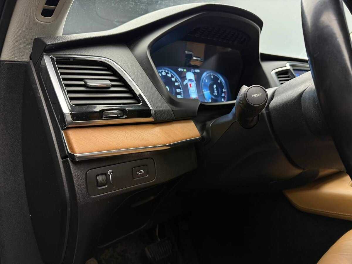 Volvo XC90 2015