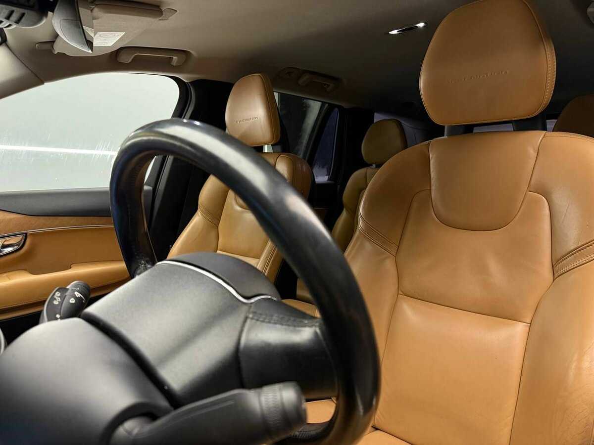 Volvo XC90 2015