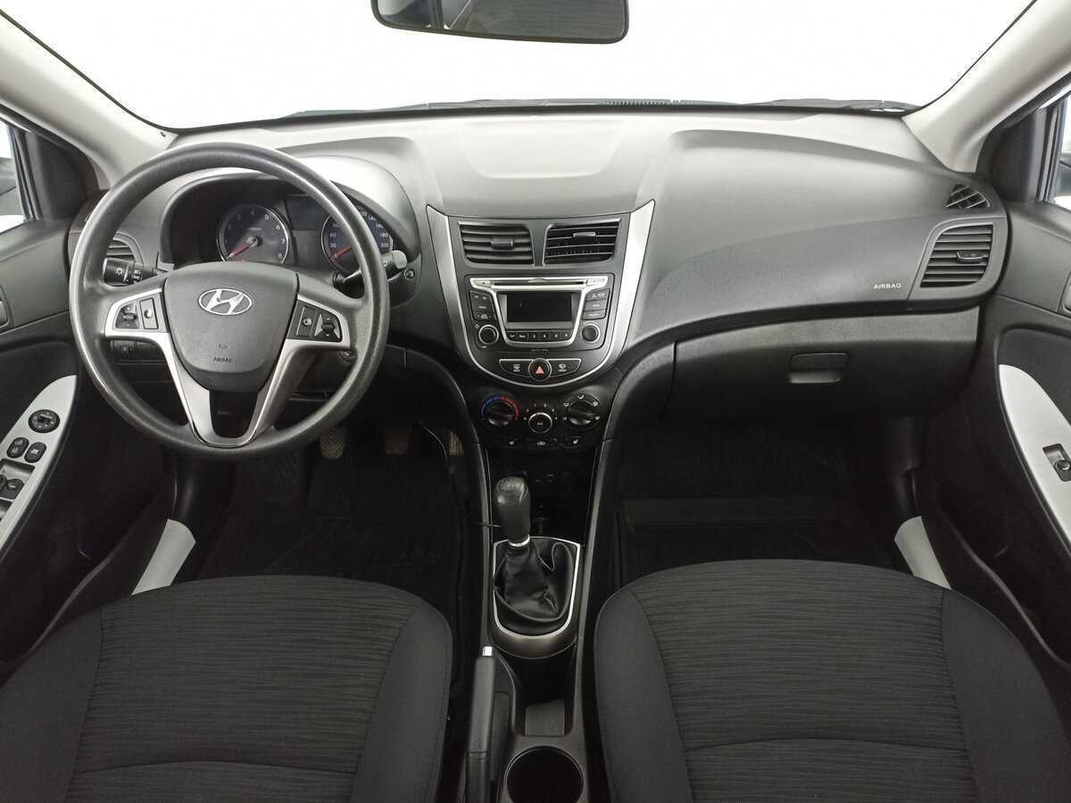 Hyundai Solaris 2015