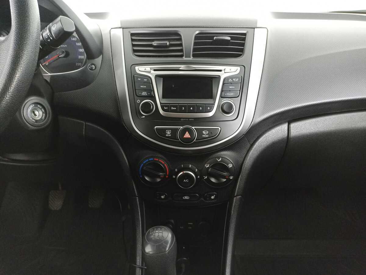 Hyundai Solaris 2015