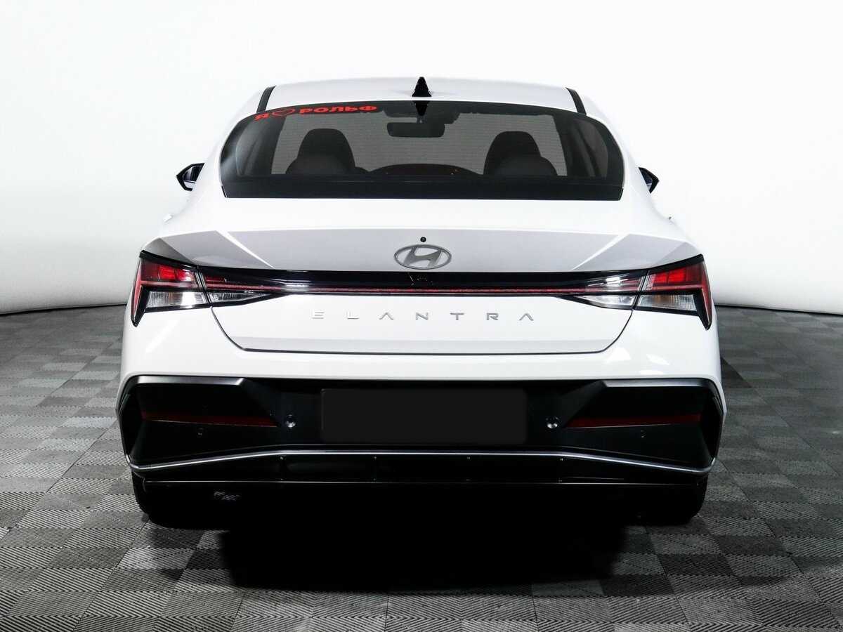 Hyundai Elantra 2023