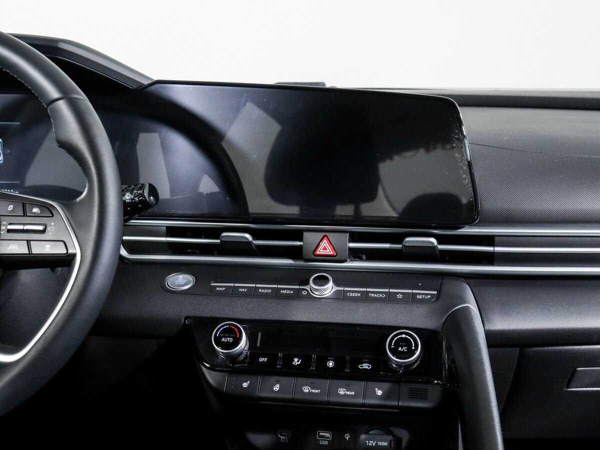 Hyundai Elantra 2023