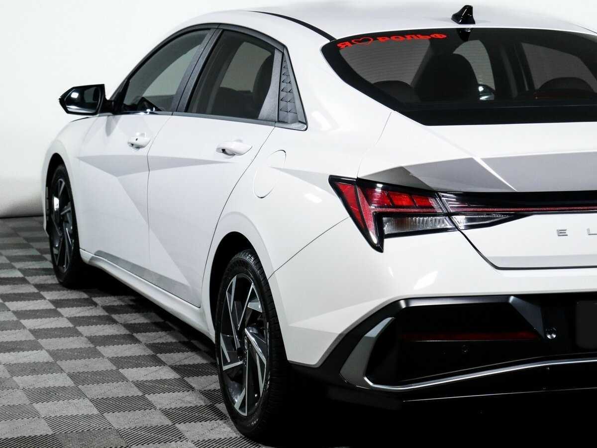 Hyundai Elantra 2023