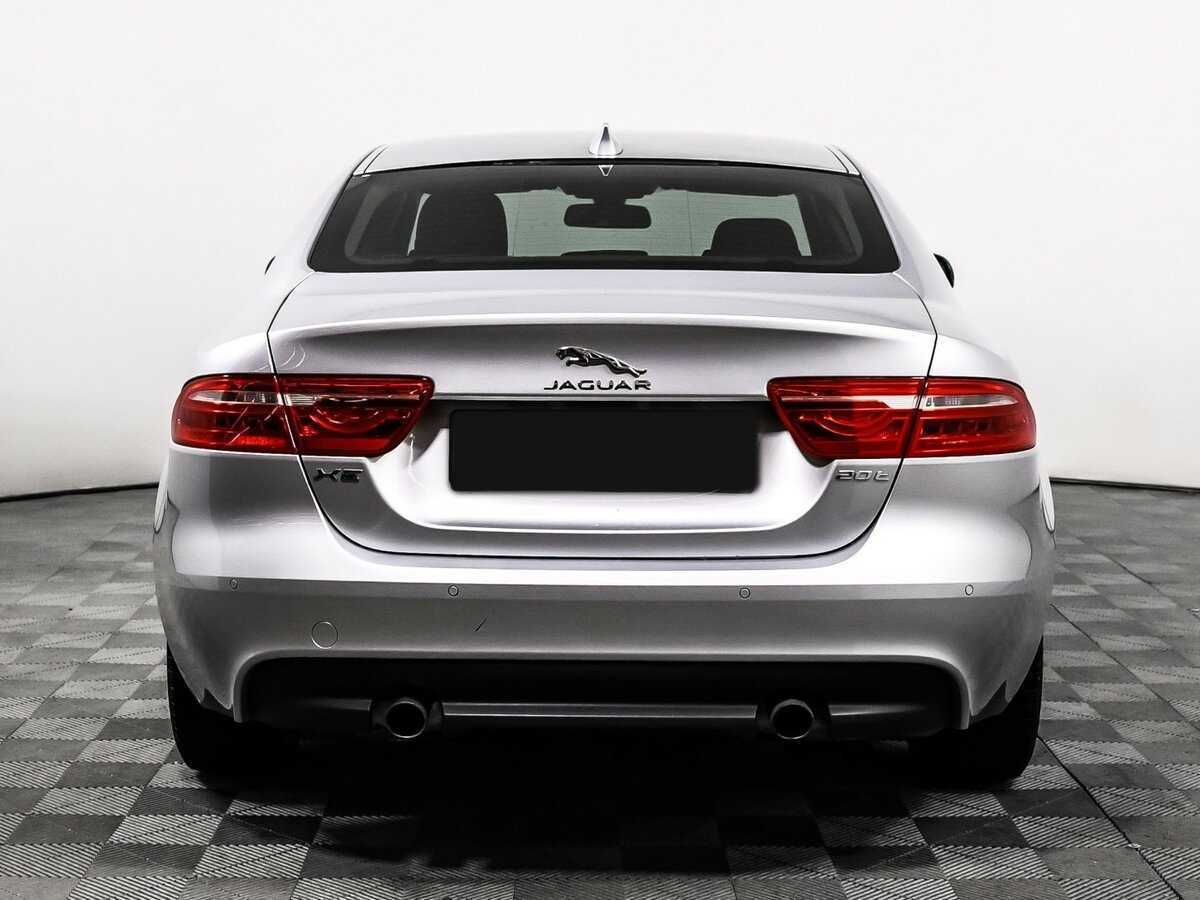 Jaguar XE