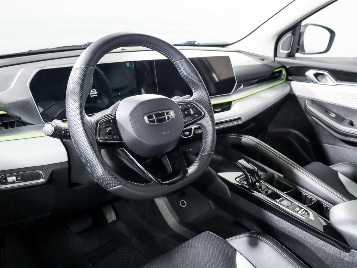 Geely Coolray 2023