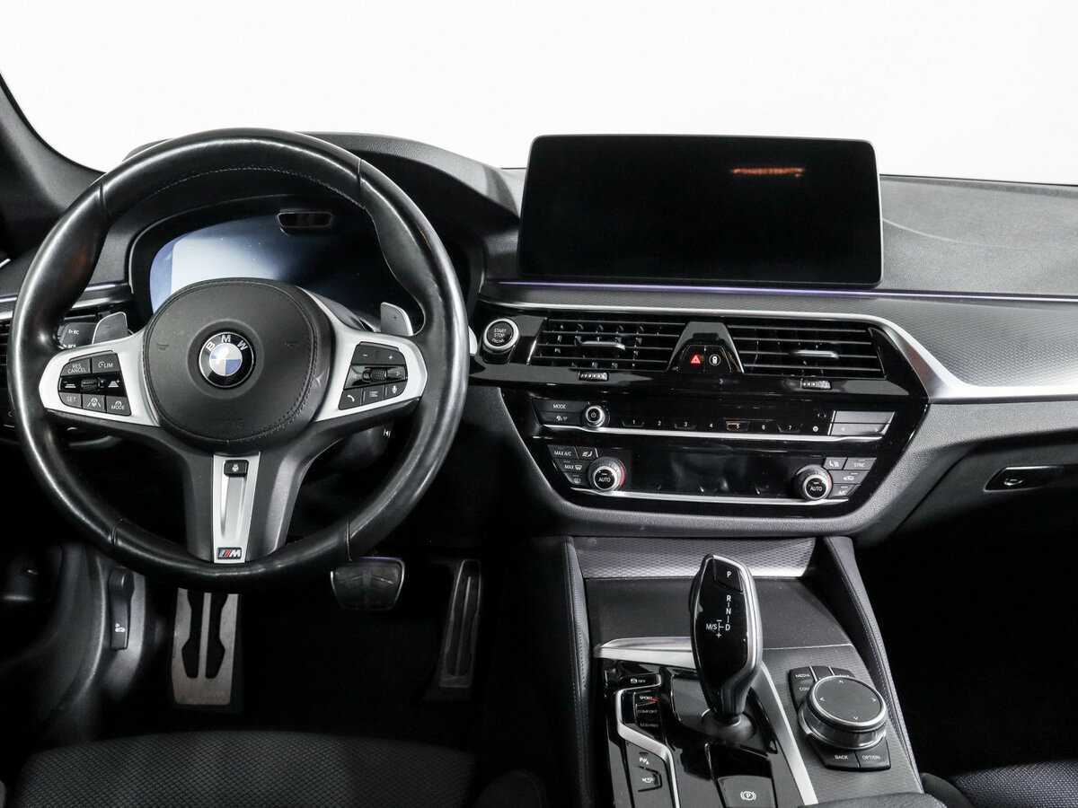 BMW 5 серии 2021