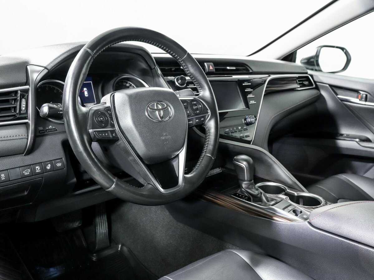 Toyota Camry 2019
