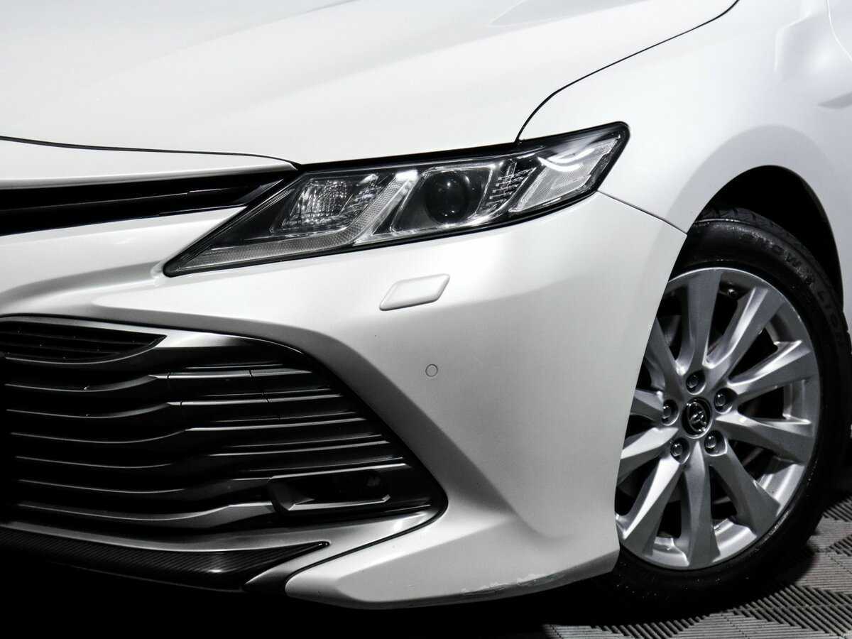 Toyota Camry 2019
