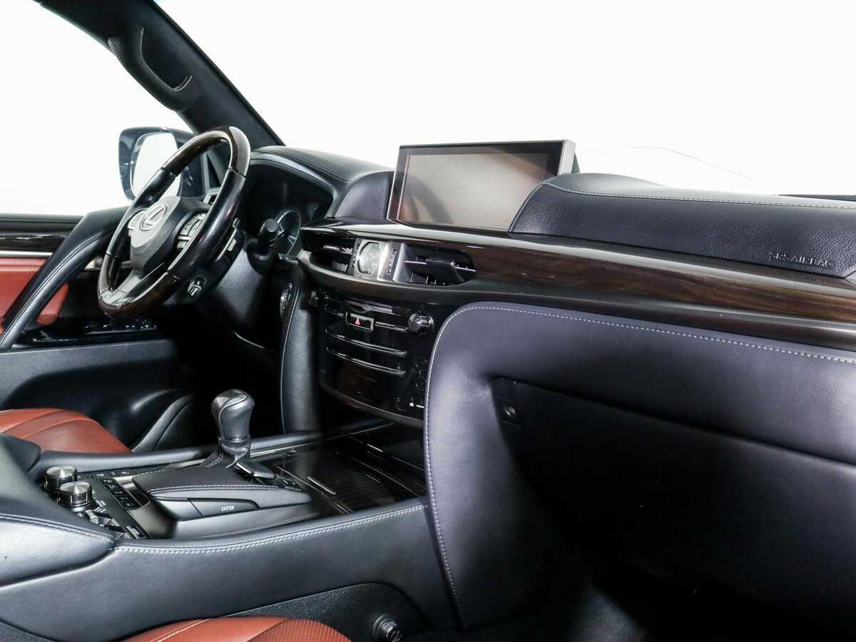 Lexus LX 2016