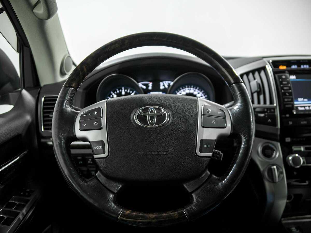 Toyota Land Cruiser 2015
