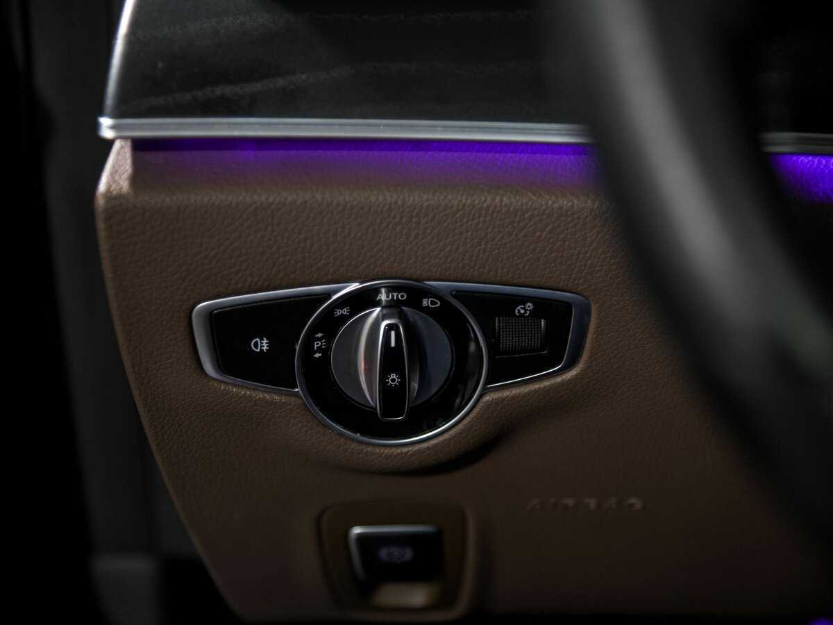 Mercedes-Benz E-Класс 2019