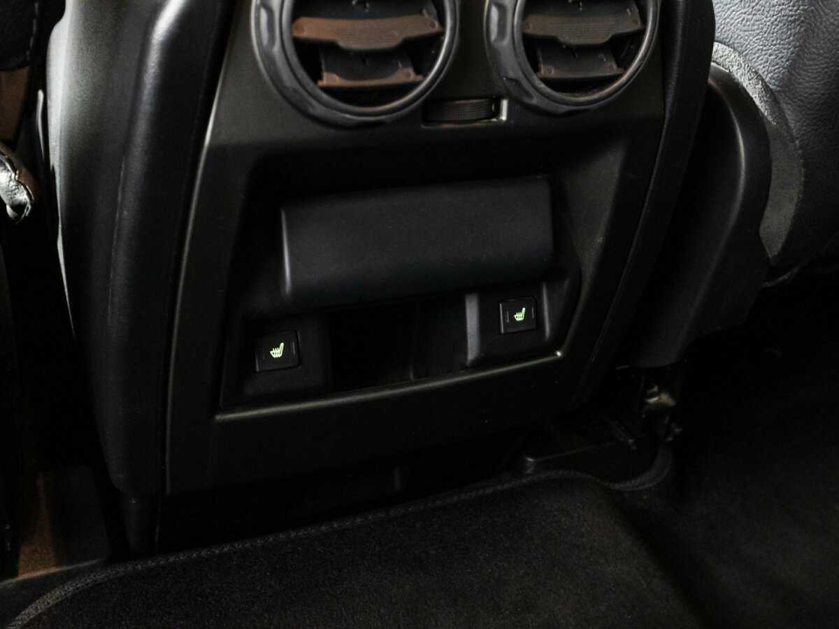 Land Rover Discovery 2012