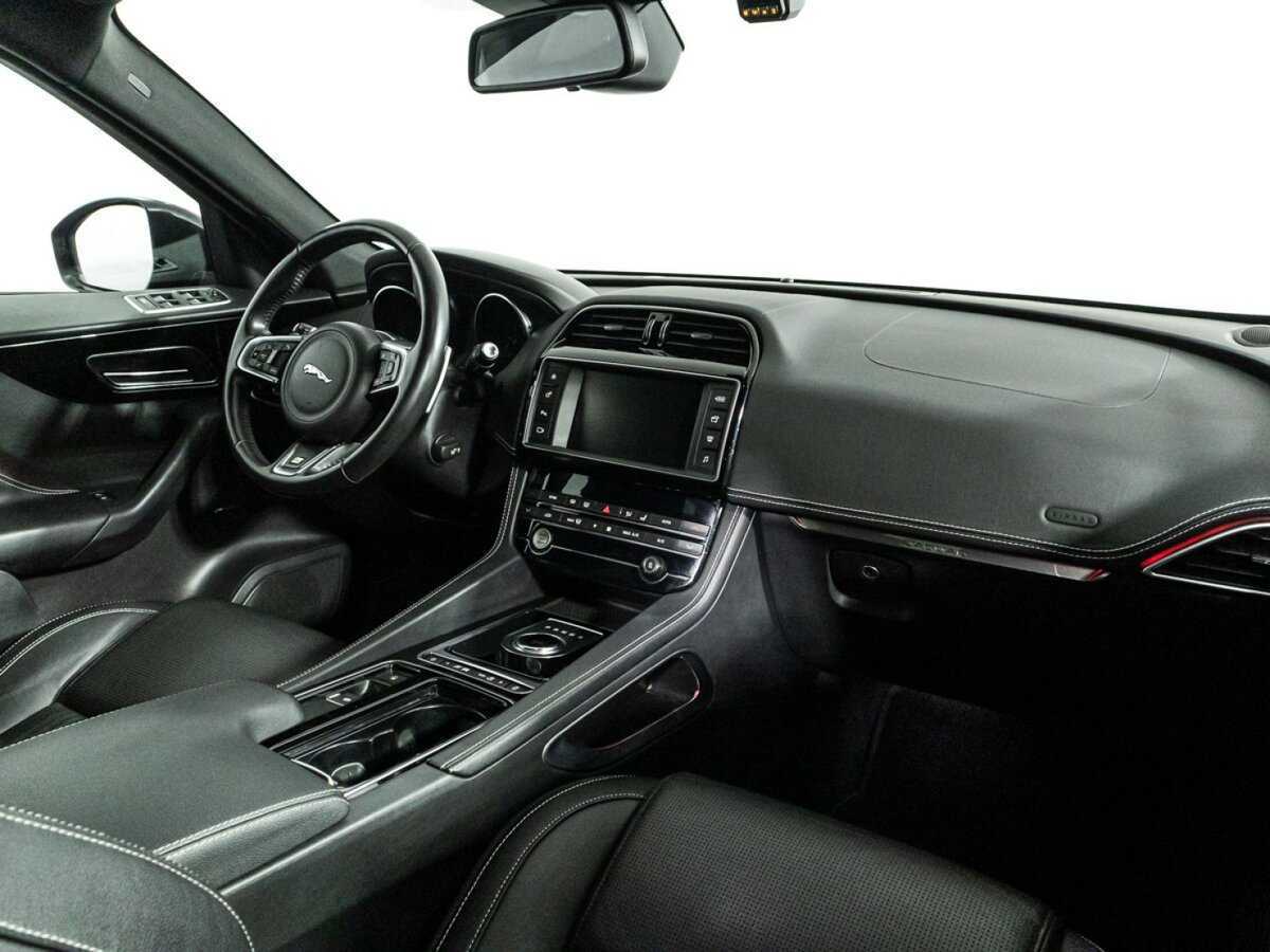 Jaguar F-Pace 2018