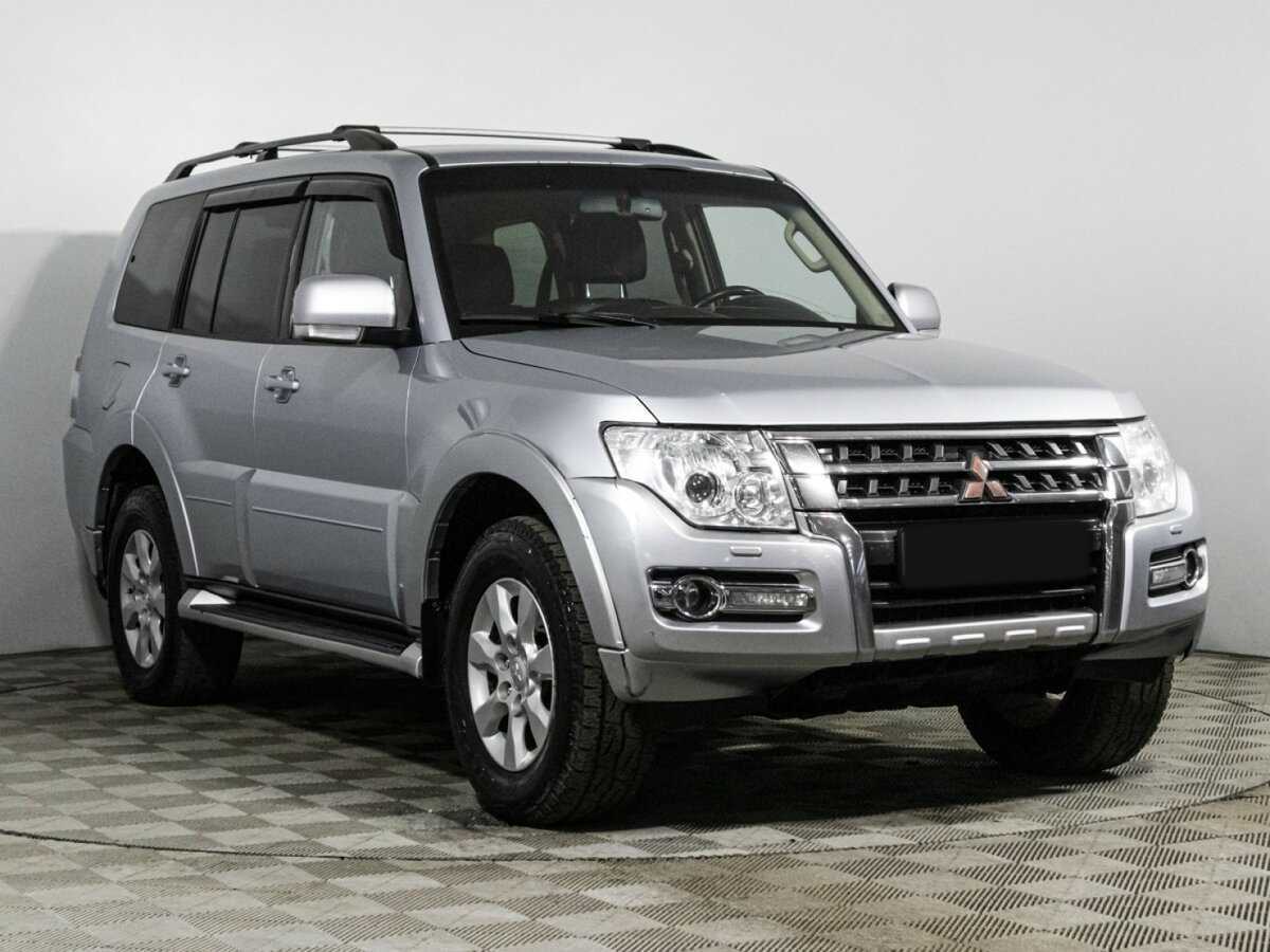 Mitsubishi Pajero 2015