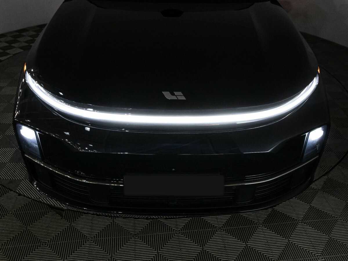 Li Auto (Lixiang) L7 2023