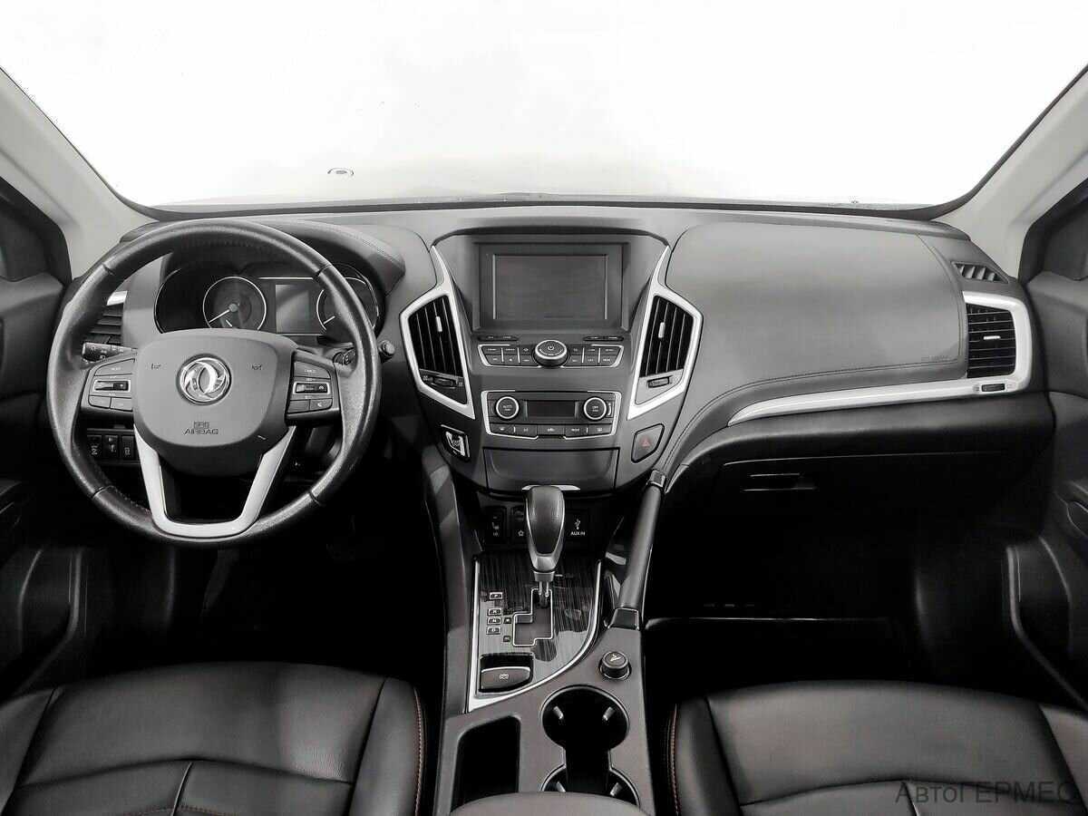 Dongfeng AX7