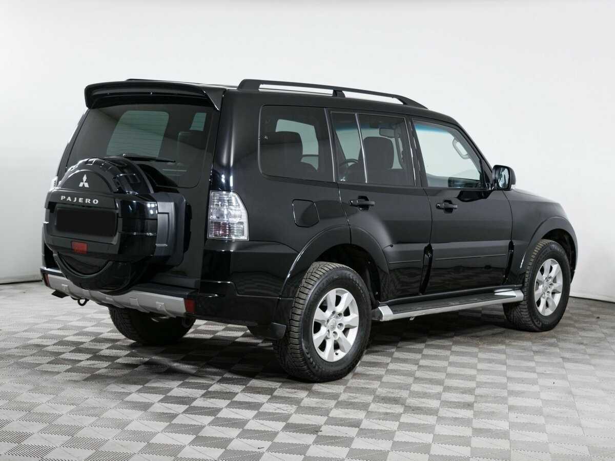 Mitsubishi Pajero 2012