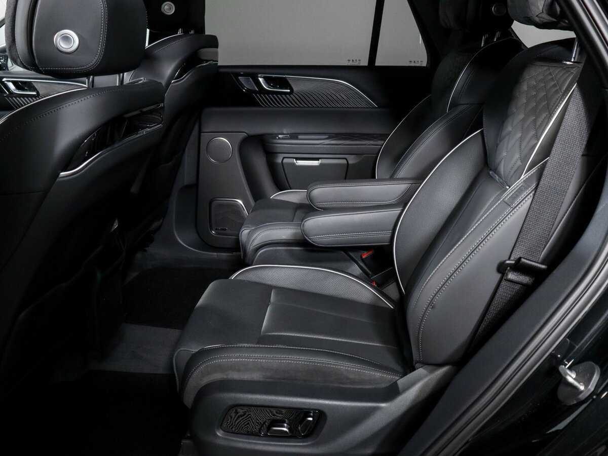 Hongqi E-HS9 2022