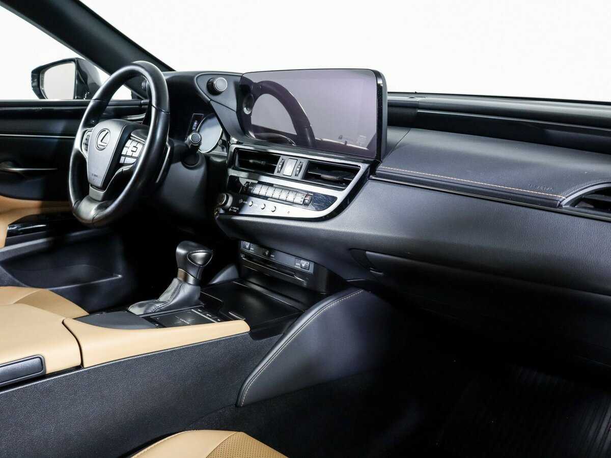 Lexus ES 2021