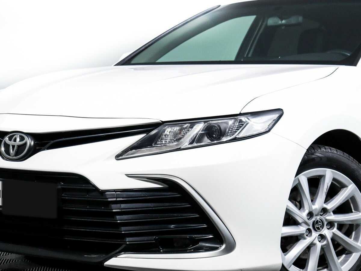 Toyota Camry 2021