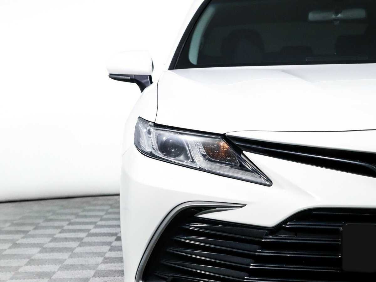 Toyota Camry 2021