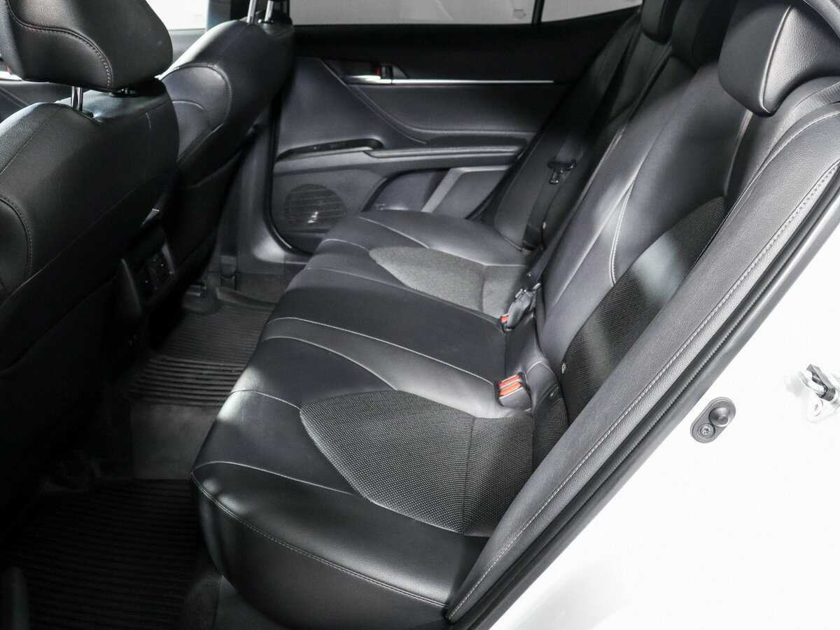 Toyota Camry 2021