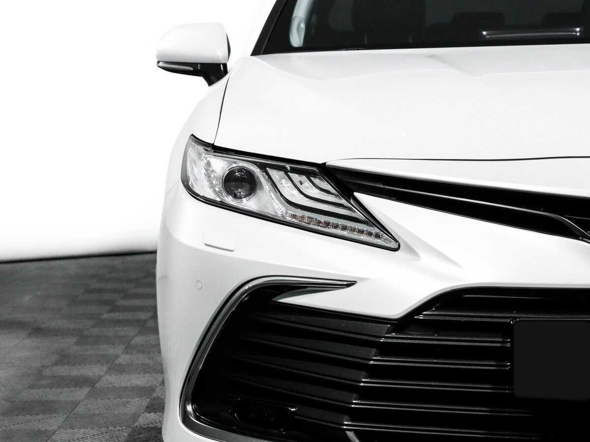 Toyota Camry 2021