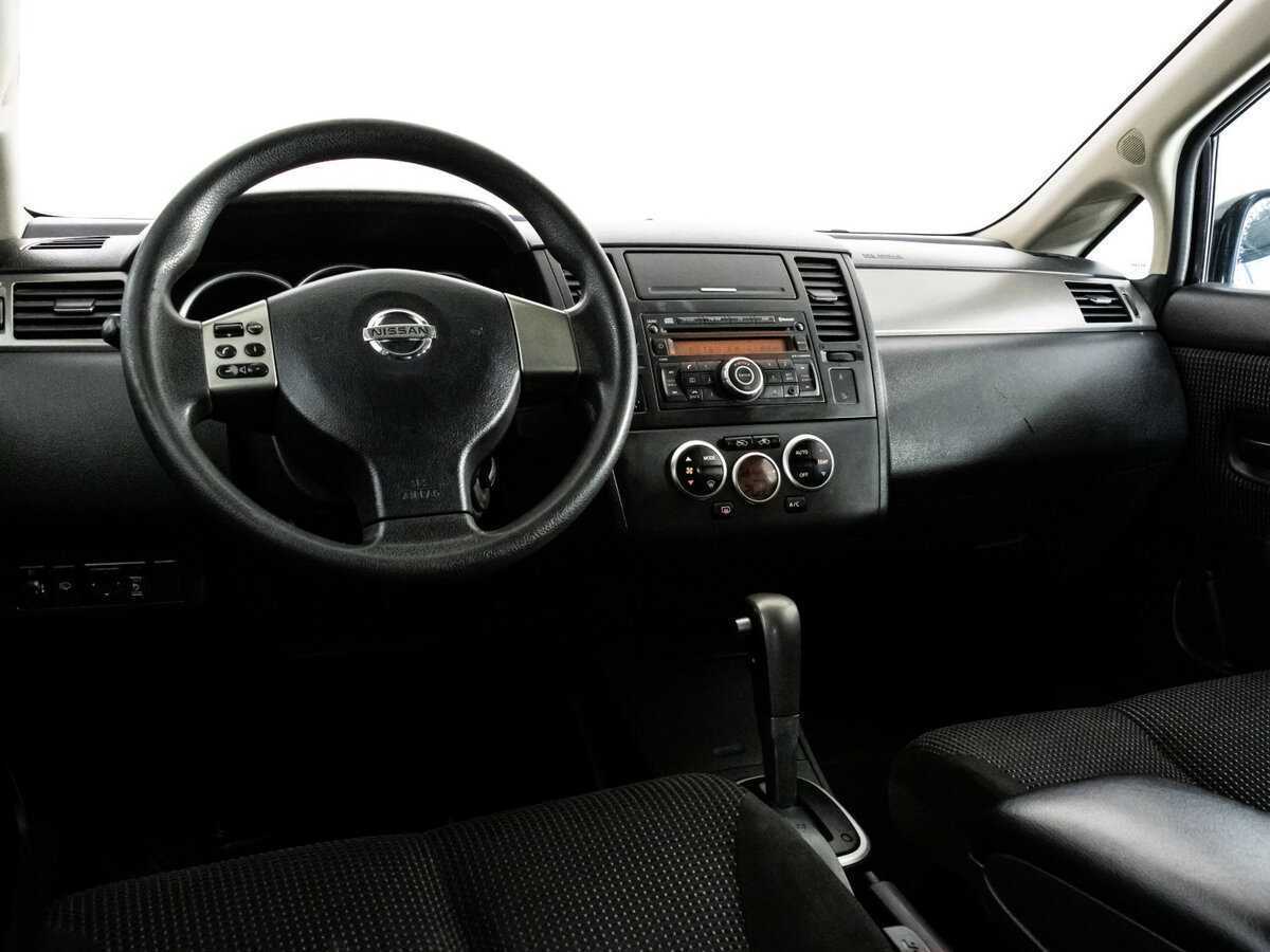 Nissan Tiida 2011