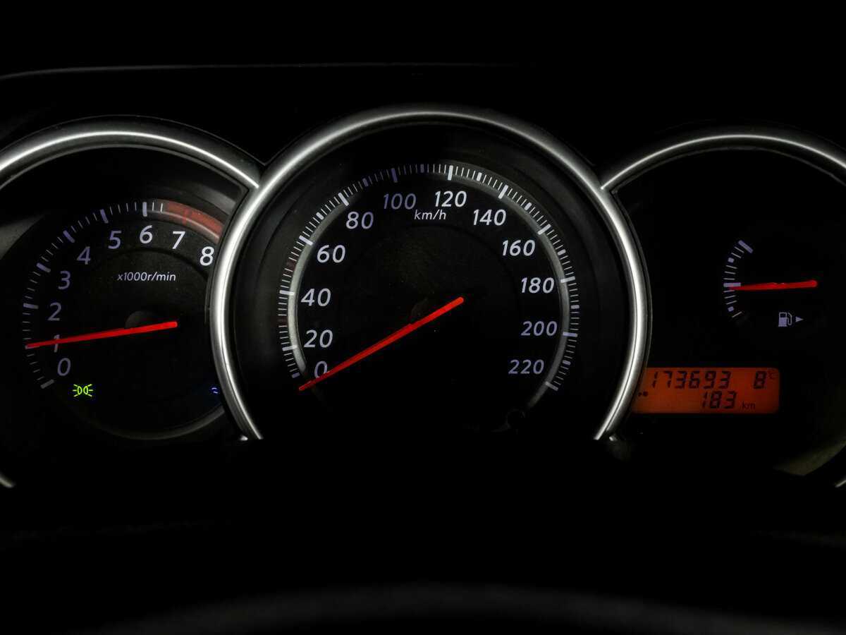 Nissan Tiida 2011