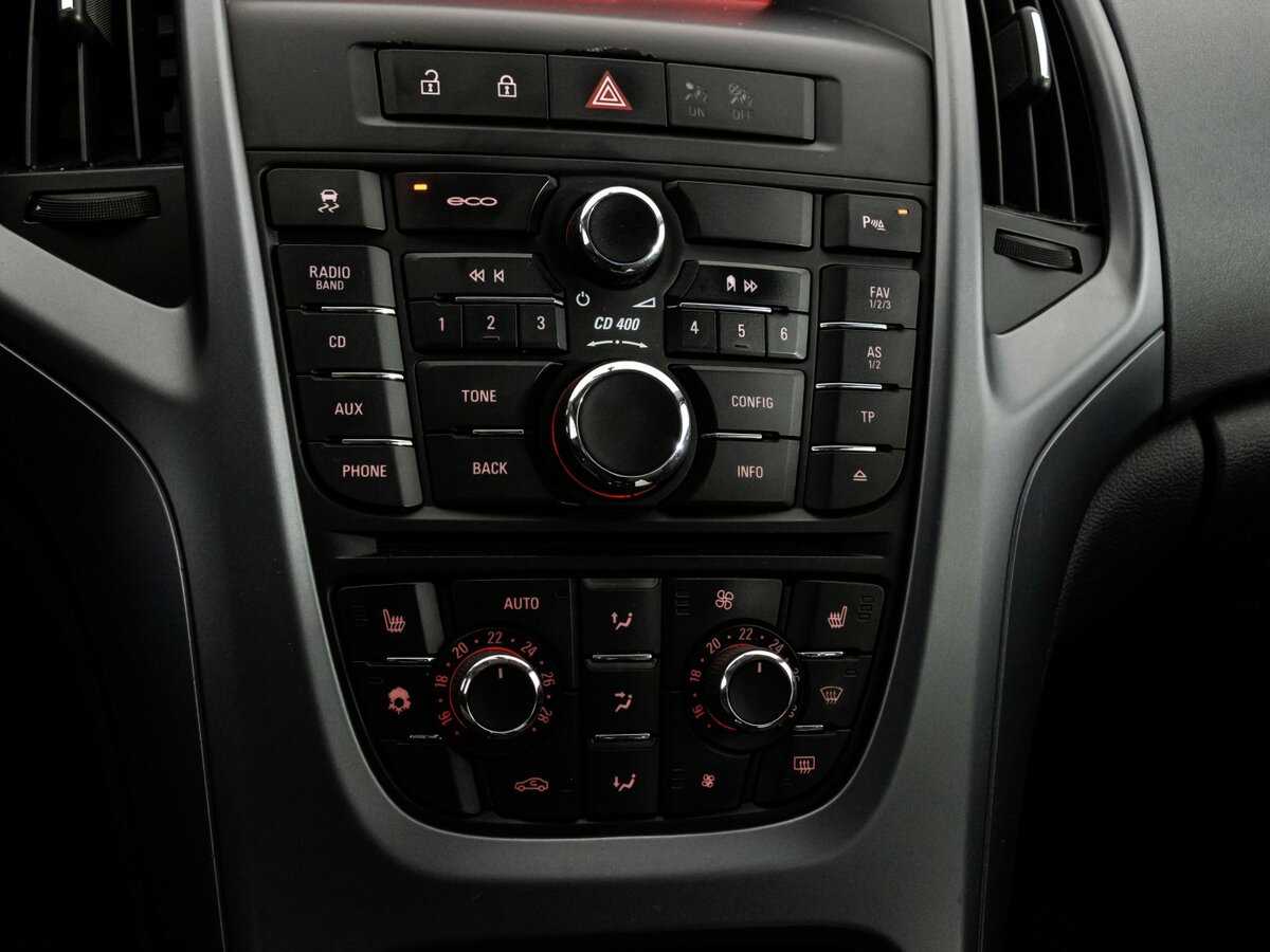 Opel Astra 2011