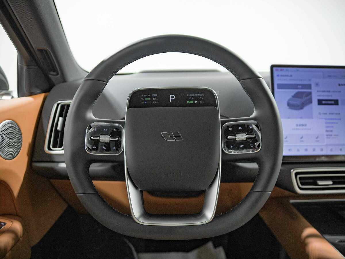 Li Auto (Lixiang) L6 2024