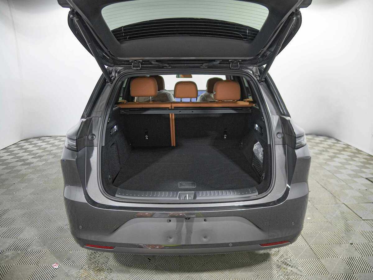 Li Auto (Lixiang) L6 2024