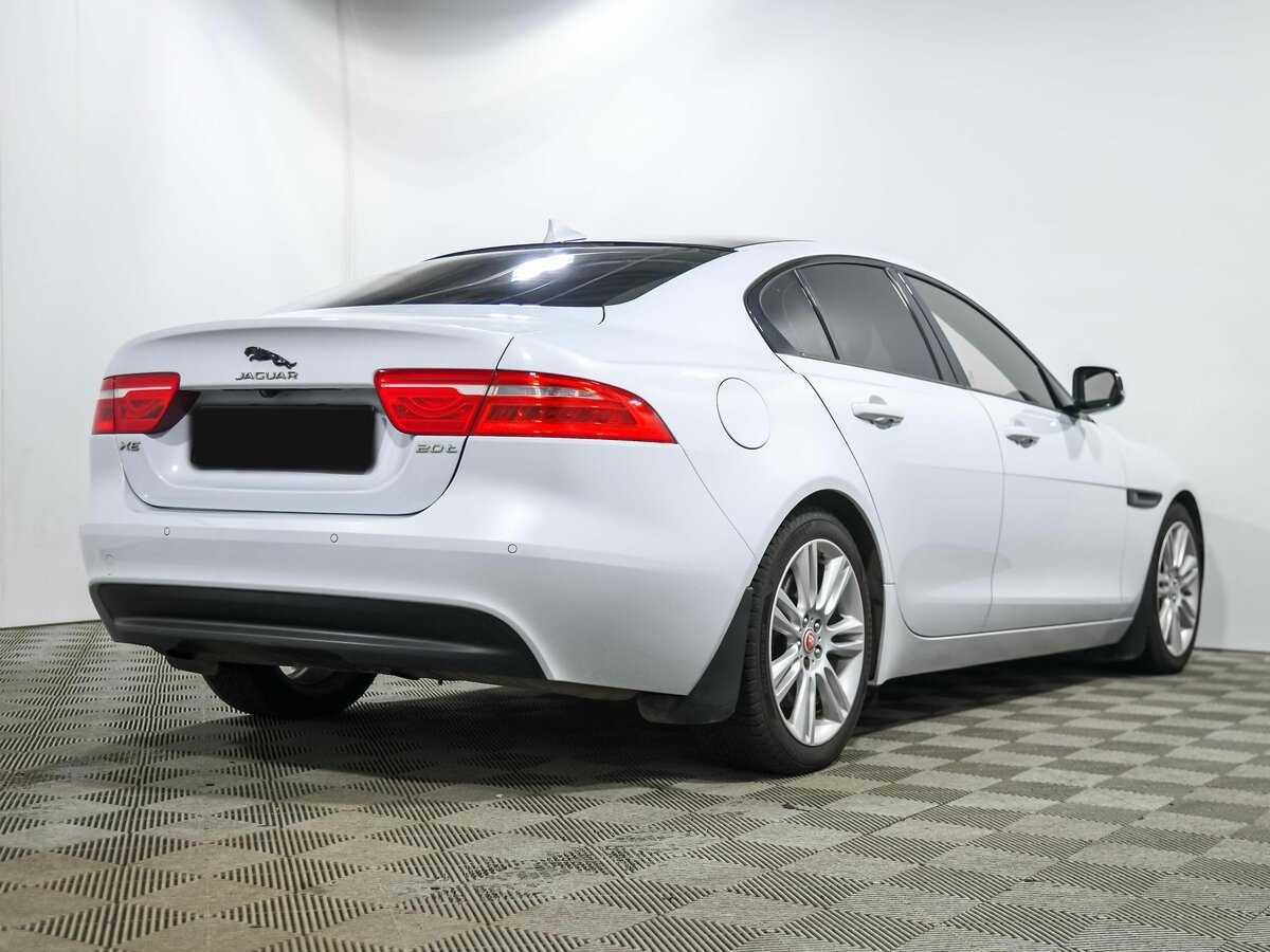 Jaguar XE