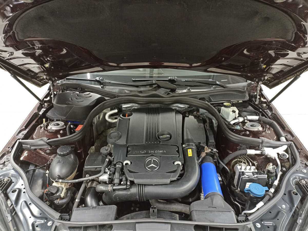 Mercedes-Benz E-Класс 2011