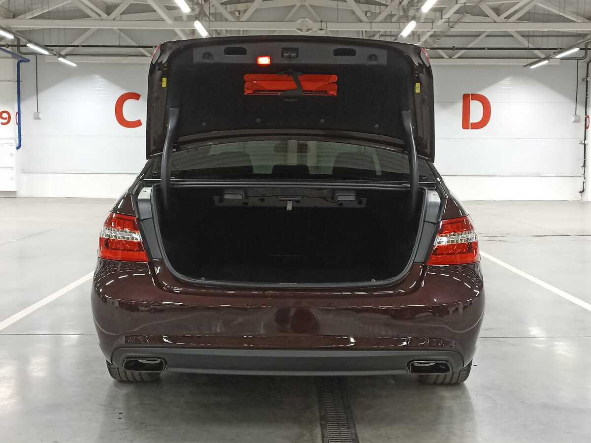 Mercedes-Benz E-Класс 2011