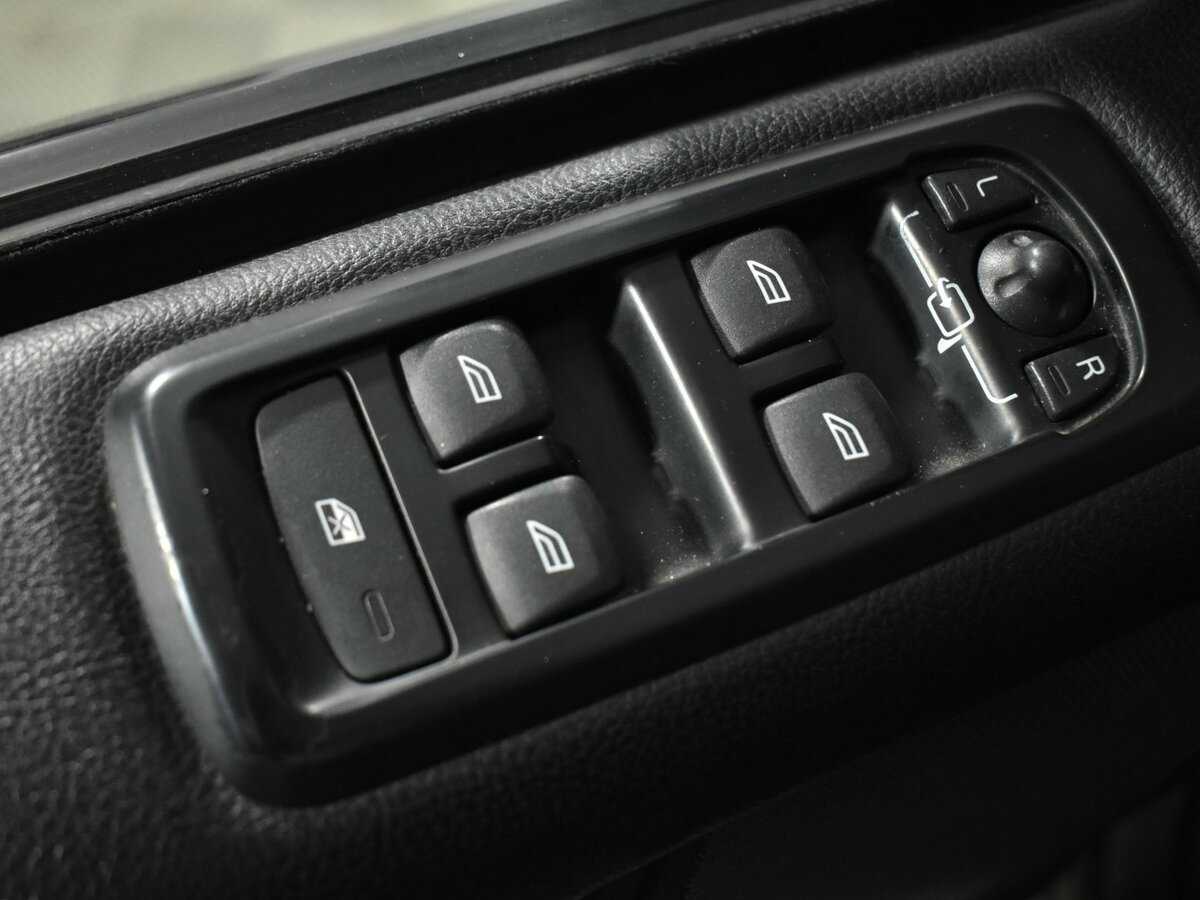 Land Rover Discovery 2011