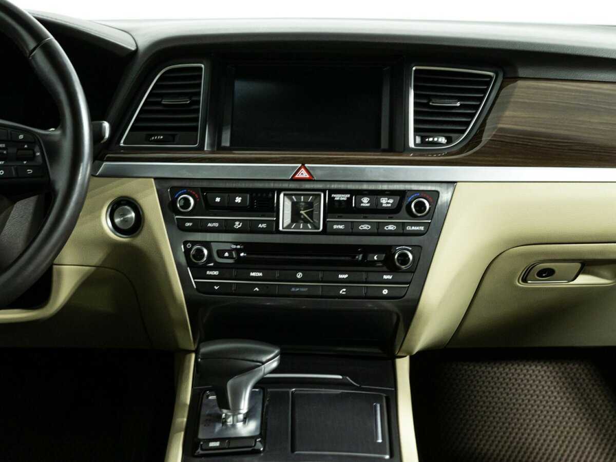 Genesis G80 2017