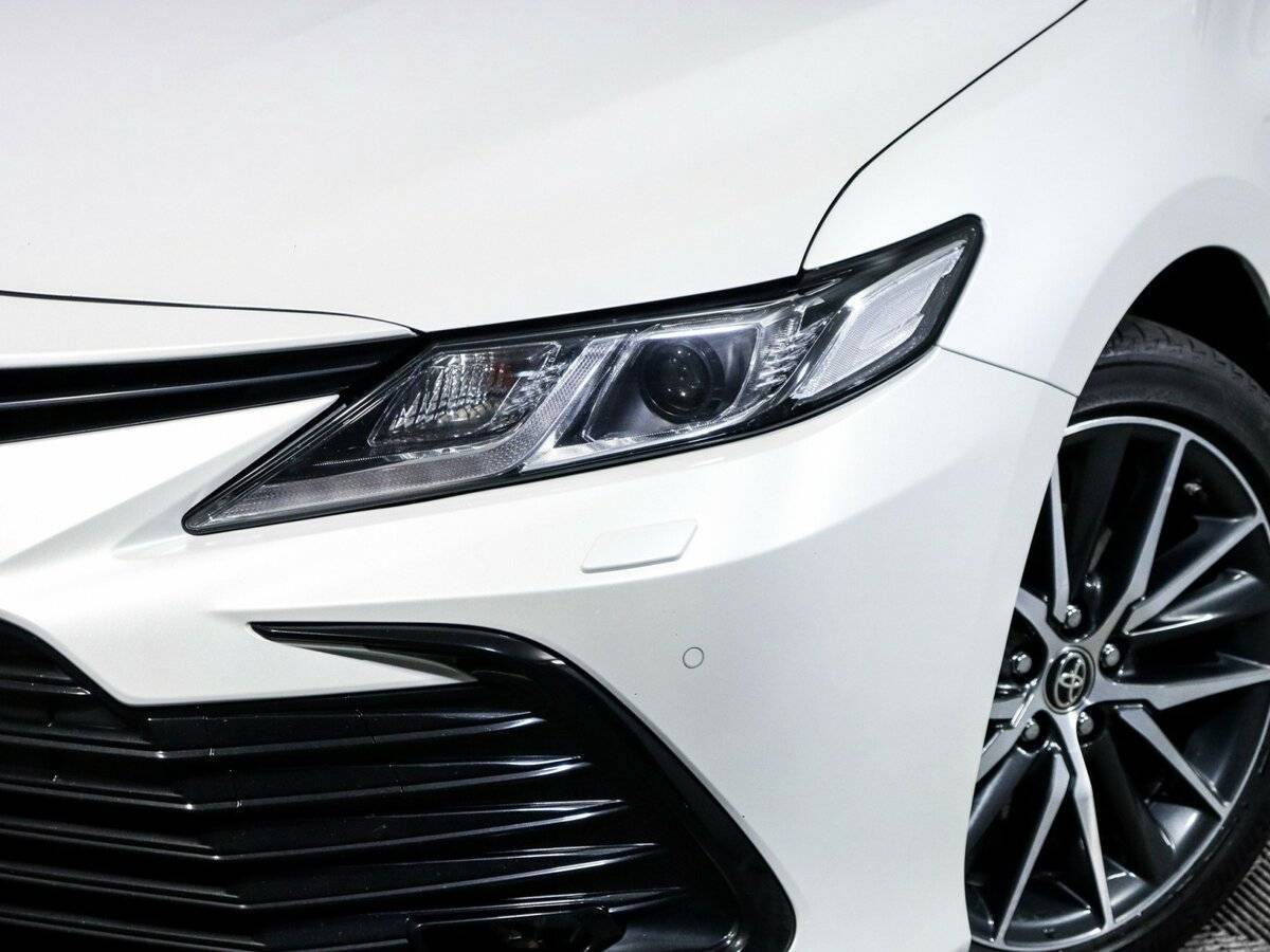 Toyota Camry 2021