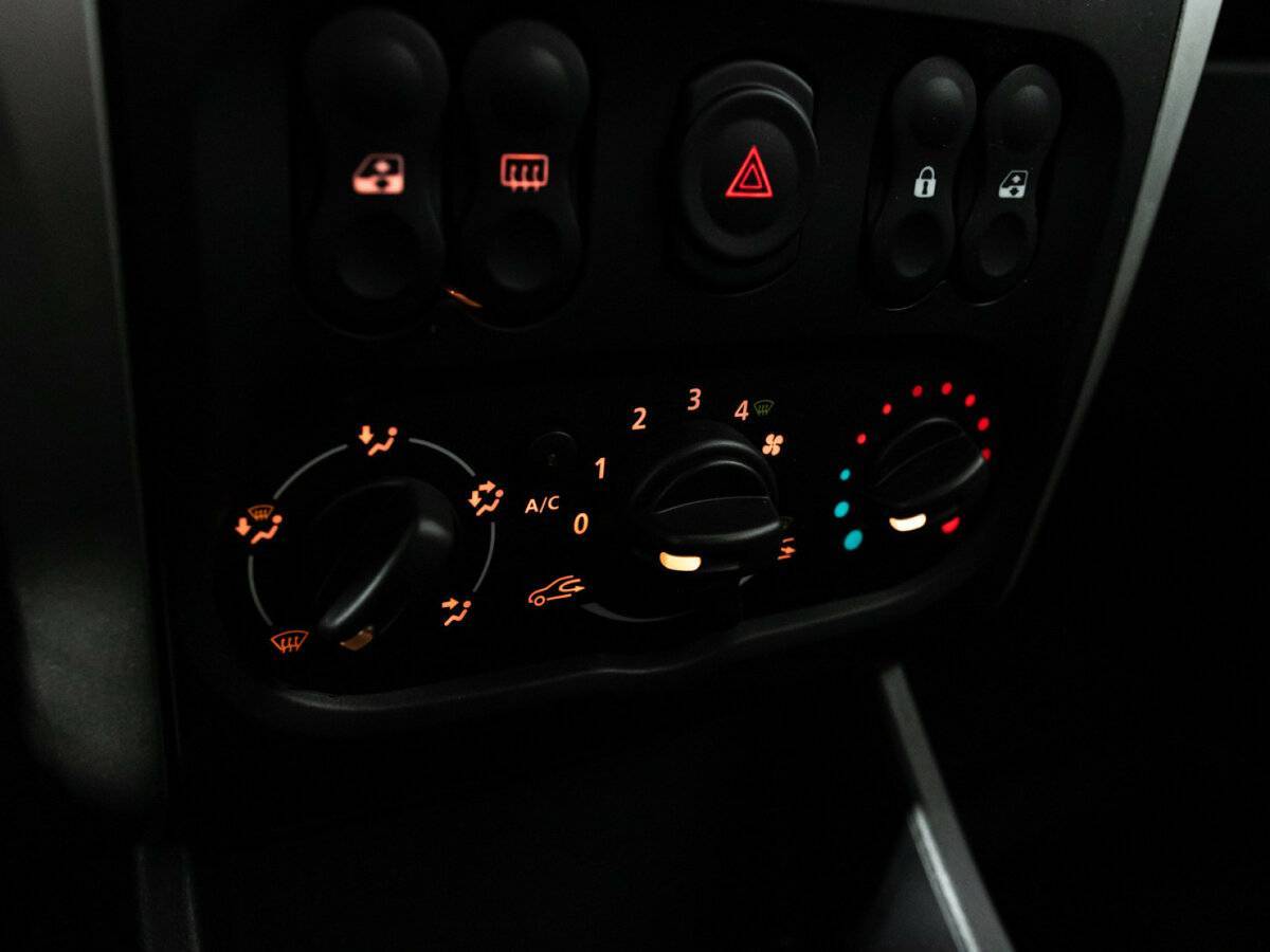 Nissan Almera 2016