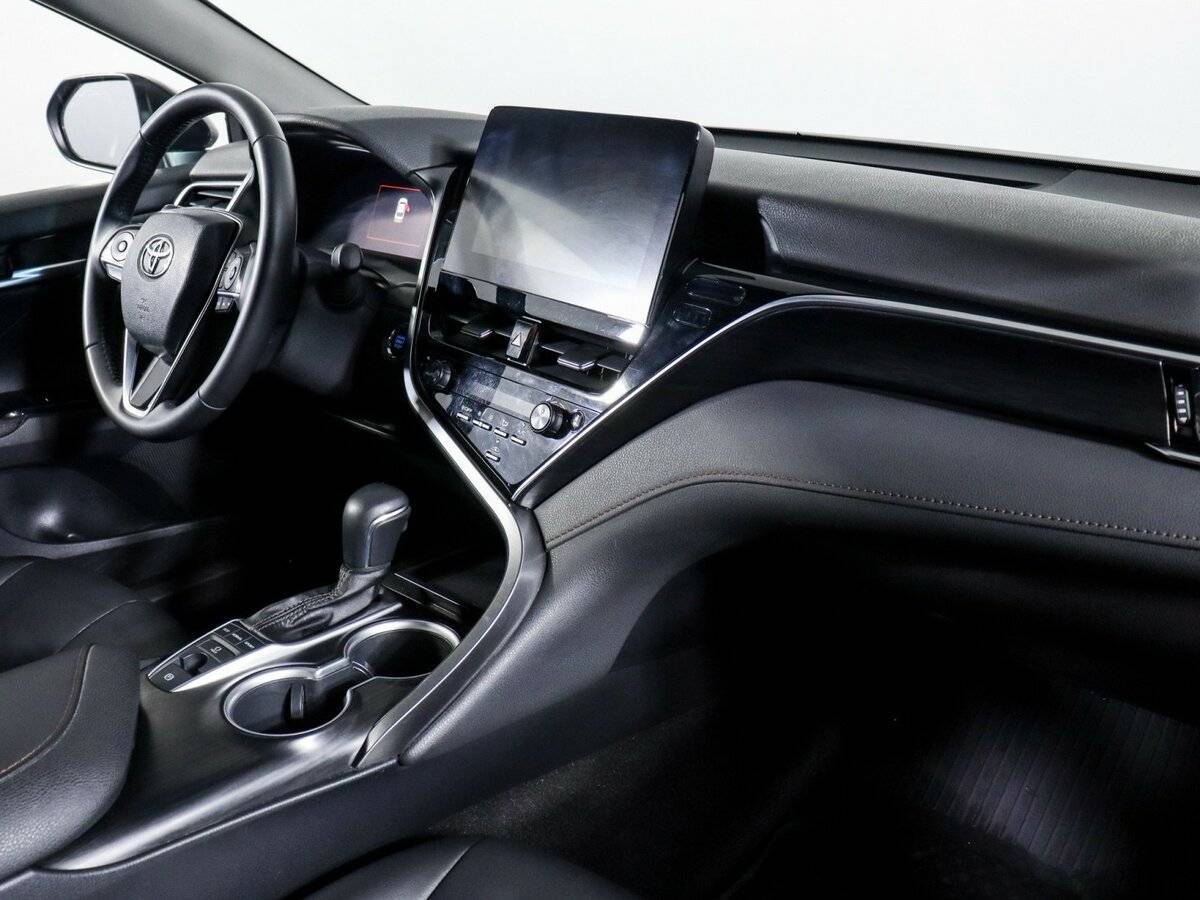 Toyota Camry 2023