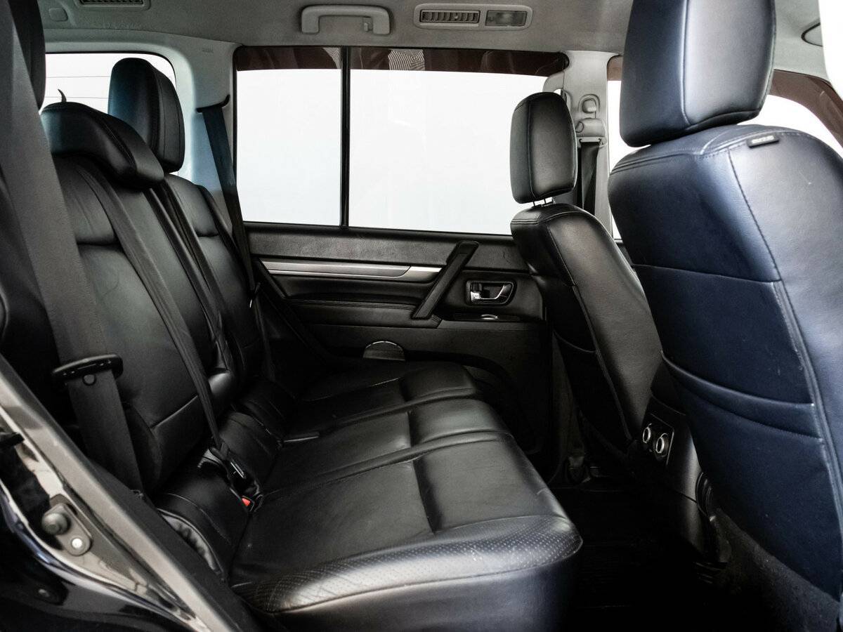 Mitsubishi Pajero 2011
