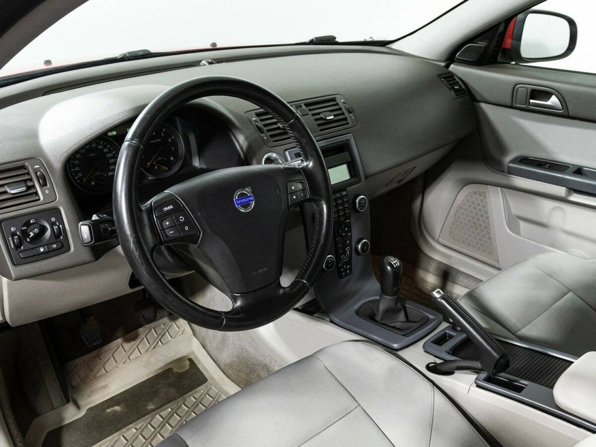 Volvo S40 2011