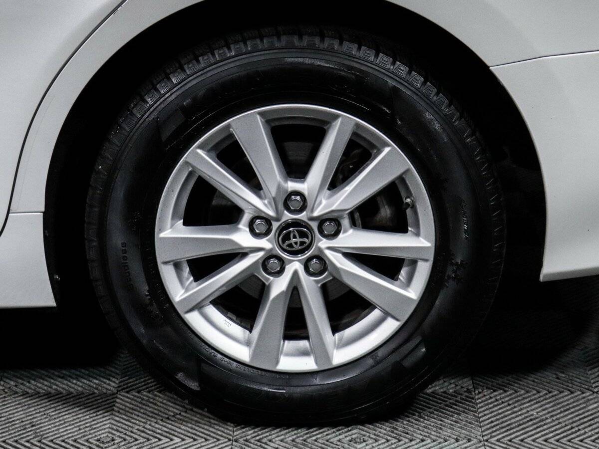 Toyota Camry 2020