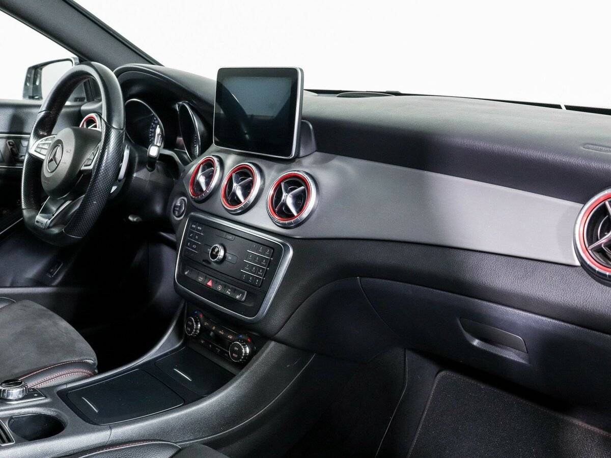 Mercedes-Benz CLA 2015